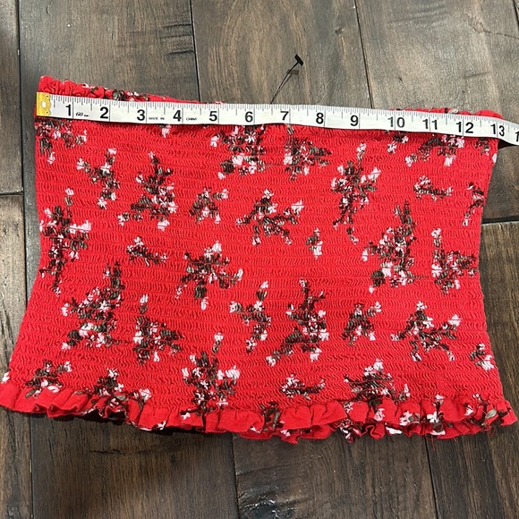 Red Floral Tube Crop Top - Picture 12 of 15